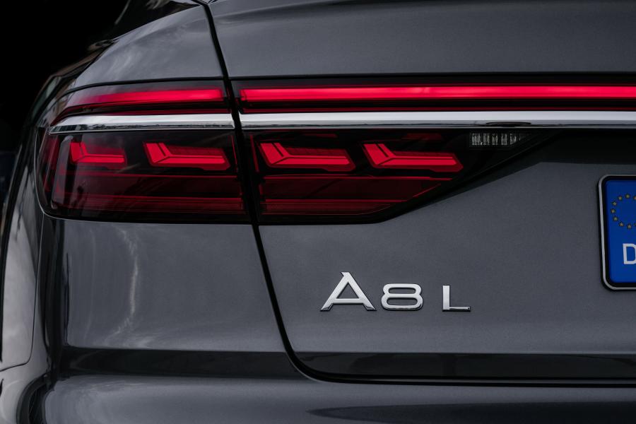 Детали экстерьера Audi A8 L 50 TDI Quattro (D5) 2017 года  (WW) (фото 28 из 31)